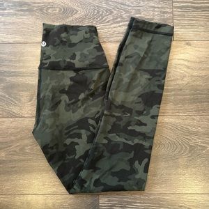 Lululemon Wunder Under Luxtreme